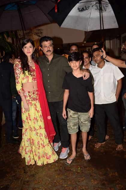 Actor Sanjay Kapoor's daughter Shanaya Kapoor and son Jahaan Kapoor with Actor Anil Kapoor during the celebration of 