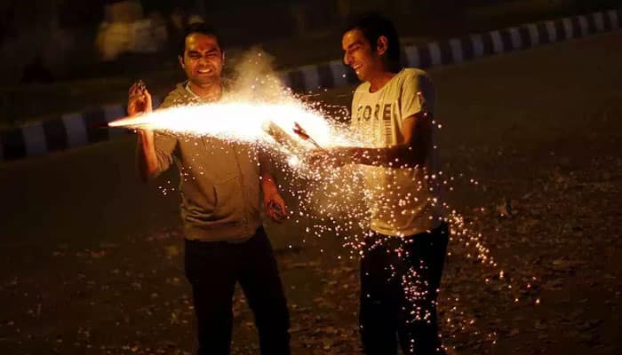 Ban on sale of firecrackers in Delhi-NCR: Traders move SC