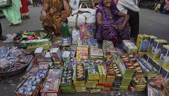 Delhi Police seize 1200 kg of crackers ahead of Diwali, online shops shut