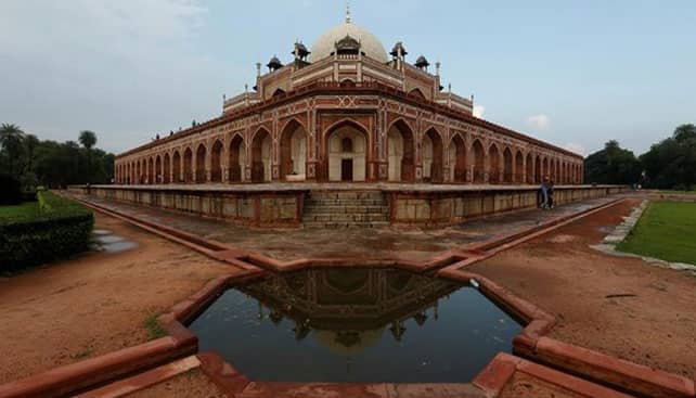 Demolish Humayun&#039;s Tomb to make burial space for Muslims in Delhi: Shia Central Waqf Board