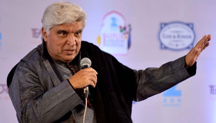 Javed Akhtar receives Hridaynath Mangeshkar Award