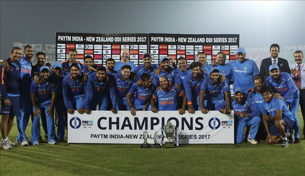 Team India after winning the third ODI match against New Zealand at Green Park Stadium in Kanpur.