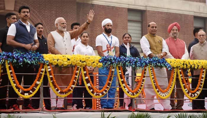 Narendra Modi flags off &#039;Run for Unity&#039;, says previous governments ignored Sardar Vallabhbhai Patel&#039;s legacy