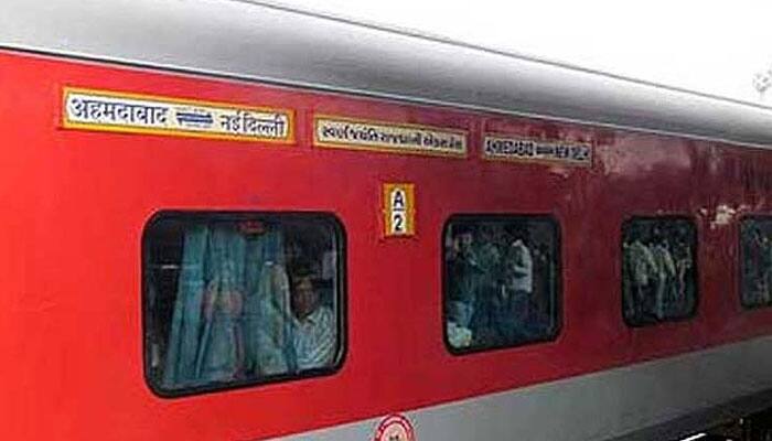Rajdhani, Shatabdi passengers to get SMS if train late by over an hour