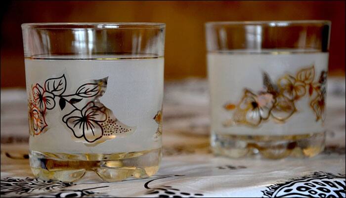 Do you use decorated glassware? Here&#039;s why they are a health hazard