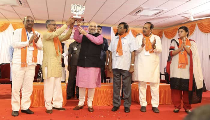 Gujarat, Himachal polls will prove who is &#039;zabardast neta&#039; and who is &#039;zabardasti ka&#039;: BJP