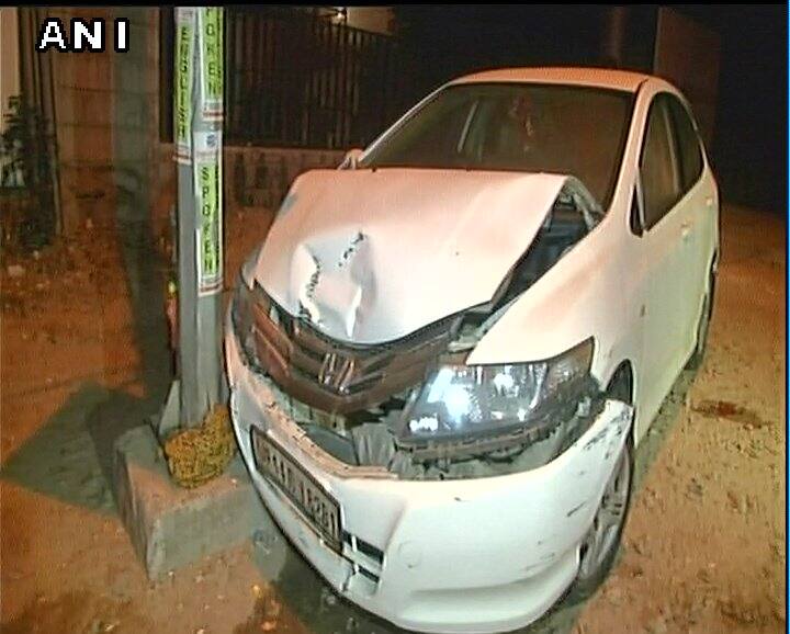 Speeding car rams into 8-month pregnant woman in Noida, kills her