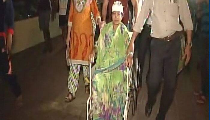 Mumbai: Slab falls off Andheri railway station ceiling, two injured