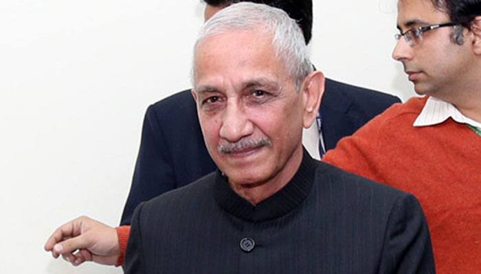 J&amp;K interlocutor Dineshwar Sharma briefs Rajnath about dialogue