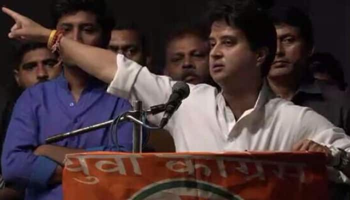 Shashi Tharoor should study history, says his party colleague Jyotiraditya Scindia – Know why