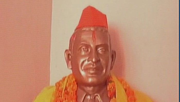 Complaint against Hindu Mahasabha for installing Nathuram Godse&#039;s statue