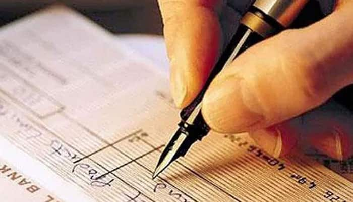 Modi government planning to ban Cheque books to push digital transaction?