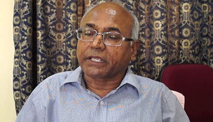 Chant &#039;Vande Mataram&#039; or leave India, Right-wing men tell Dalit activist Kancha Ilaiah