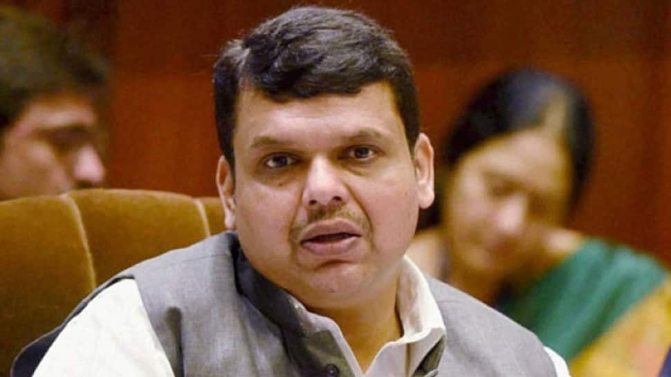 Barbers to shave head, intensify protests against Devendra Fadnavis&#039;s &#039;half beard&#039; remark