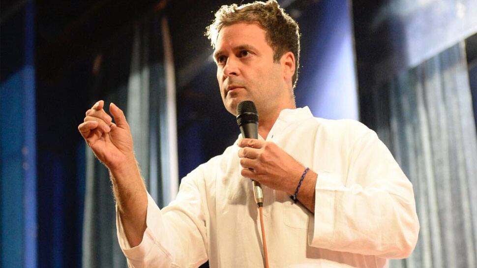 Rahul Gandhi to accept national flag from dalits after CM Vijay Rupani&#039;s refusal