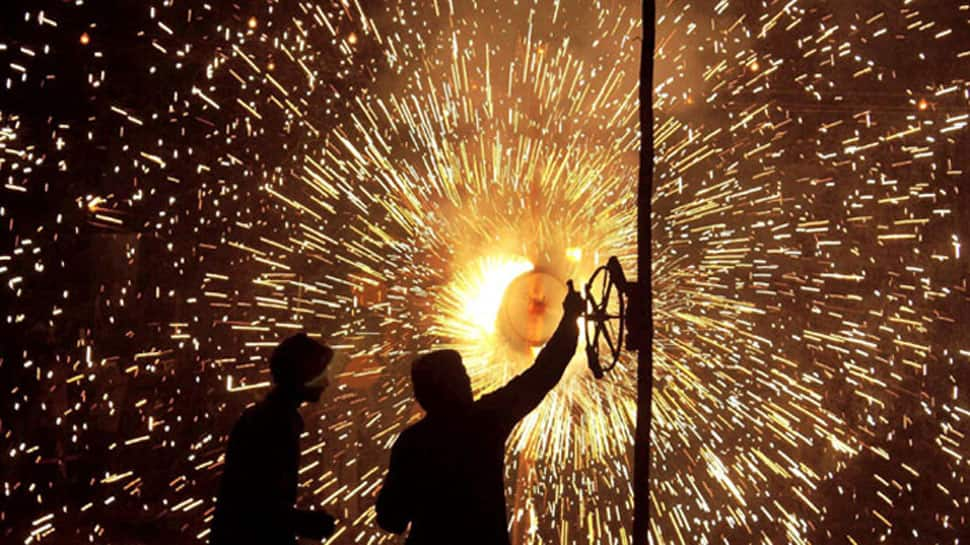 SC to hear plea today seeking complete ban on firecrackers in Delhi, NCR