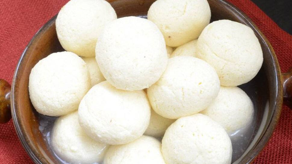 World&#039;s biggest Rasogolla to celebrate GI tag to &#039;Banglar Rasogolla&#039;