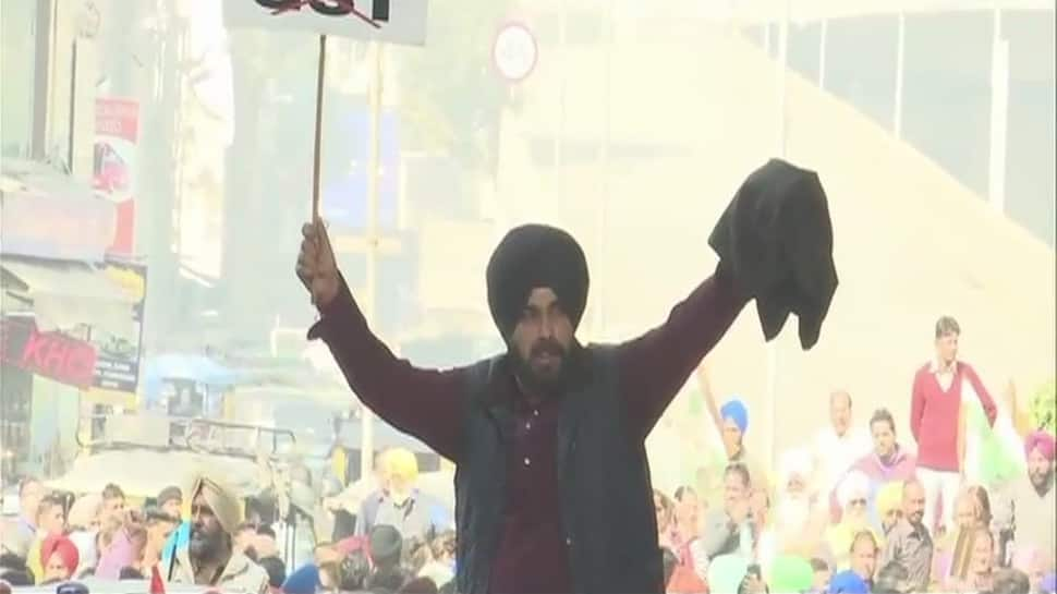 Punjab: Congress protests against Goods and Services Tax in Amritsar