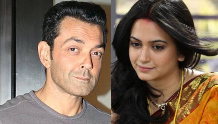 Kriti Kharbanda visits Golden Temple with Bobby Deol