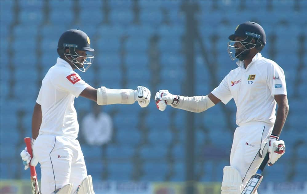 Dimuth Karunaratne and Lahiru Thirimanne of Sri Lanka in action on Day 4 of the second test match between India and Sri Lanka at Vidarbha Cricket Association Stadium in Nagpur.