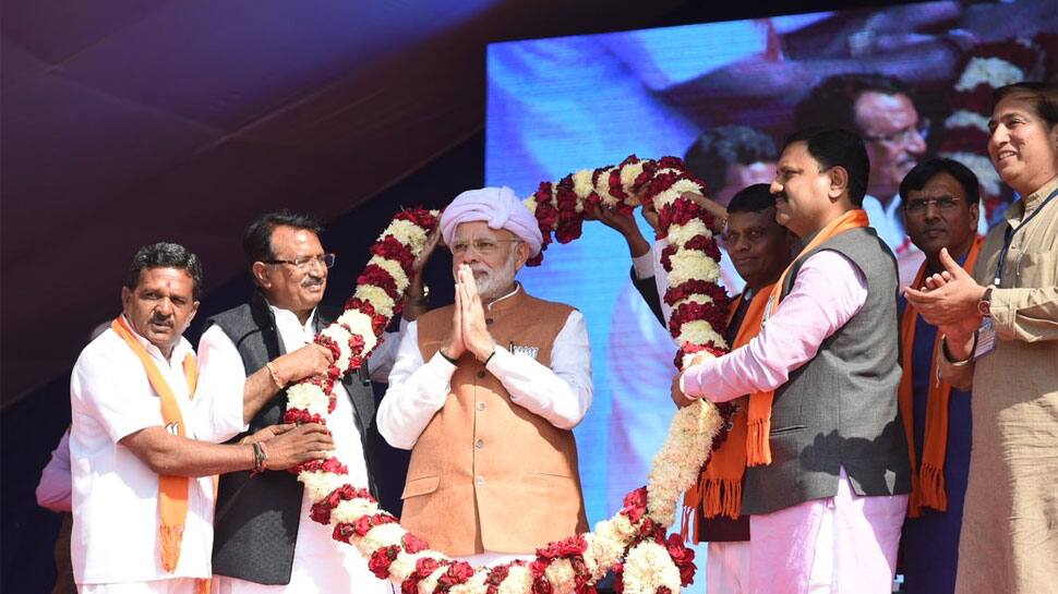 BJP has legacy of Gandhi the Mahatma, Congress has that of royalty: Narendra Modi in Gujarat
