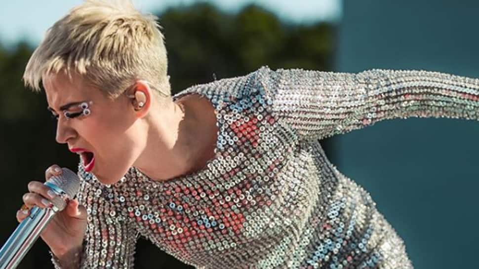 Katy Perry kicks ball at fan&#039;s face