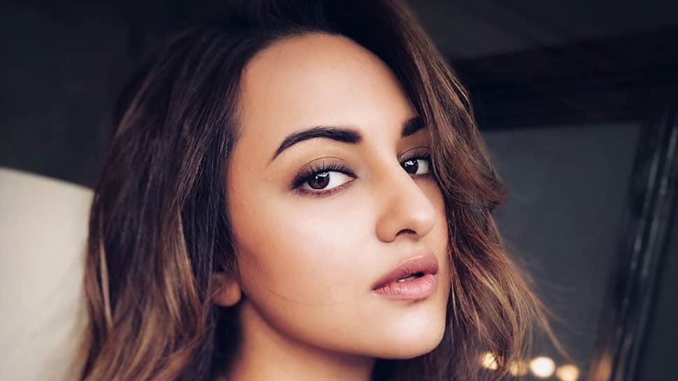 Sonakshi Sinha looks ravishingly beautiful in this new photo