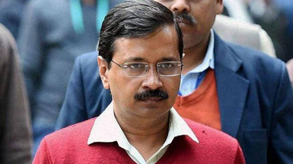 Kejriwal visits Kamla Market, orders enhanced compensation for fire-hit shopkeepers