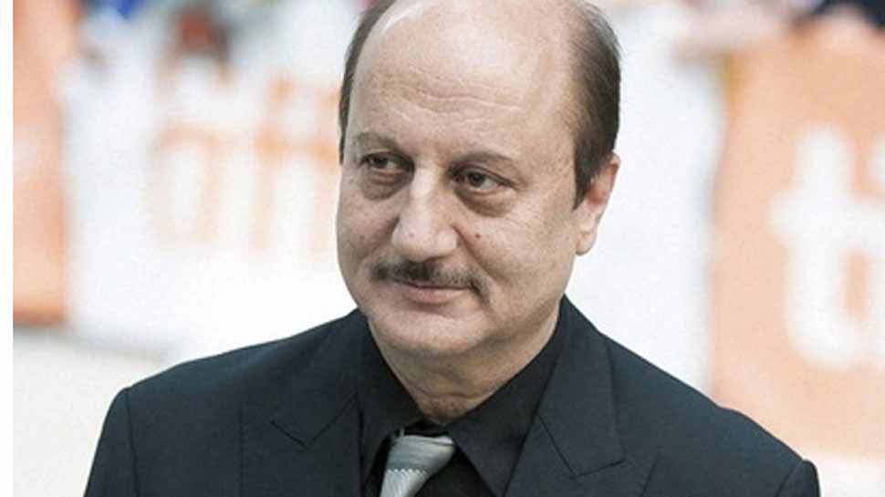 I&#039;m a below average singer: Anupam Kher