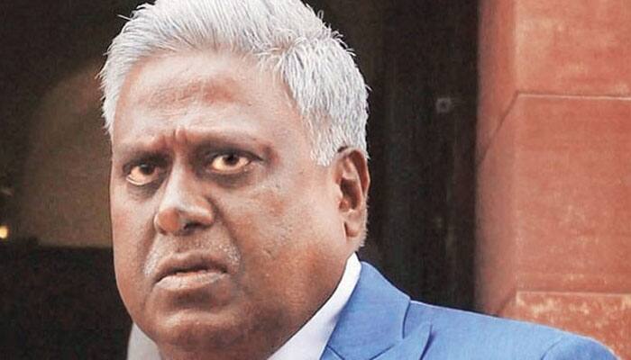 Coal scam: File status report in Ranjit Sinha&#039;s case, SC to SIT