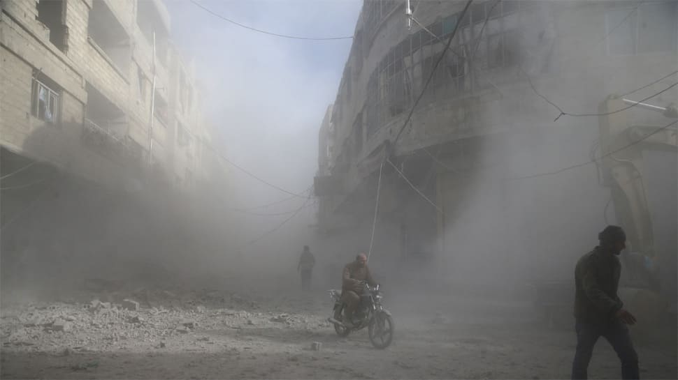 Russian air strikes kill 21 civilians in east Syria: Monitor