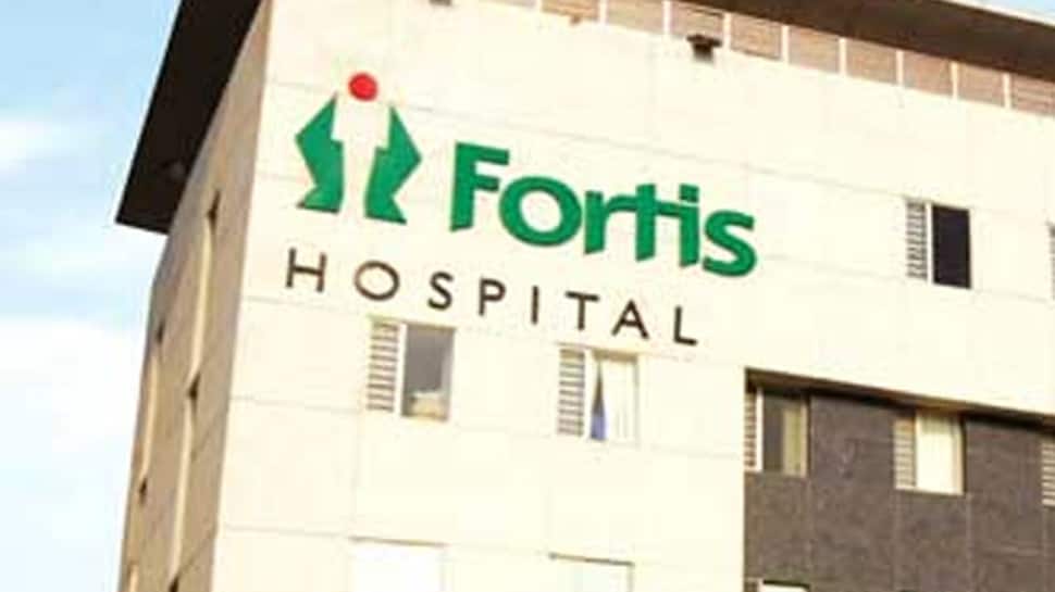 Dengue death case: Fortis Hospital denies offering Rs 25 lakh bribe to 7-yr-old&#039;s father