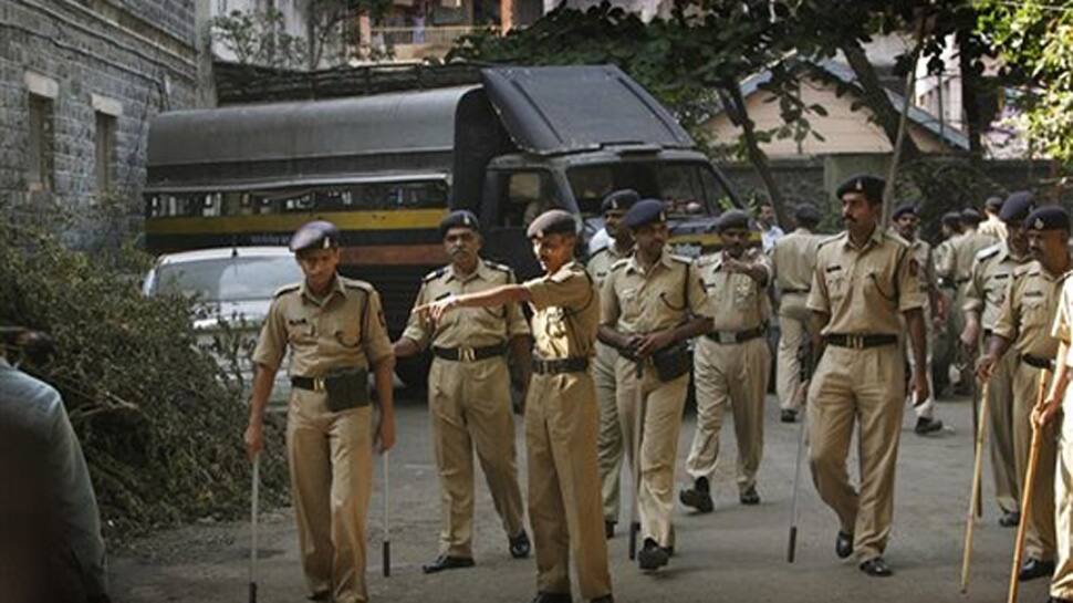 Two girls jump from 4th floor of building in Tamil Nadu, one dead