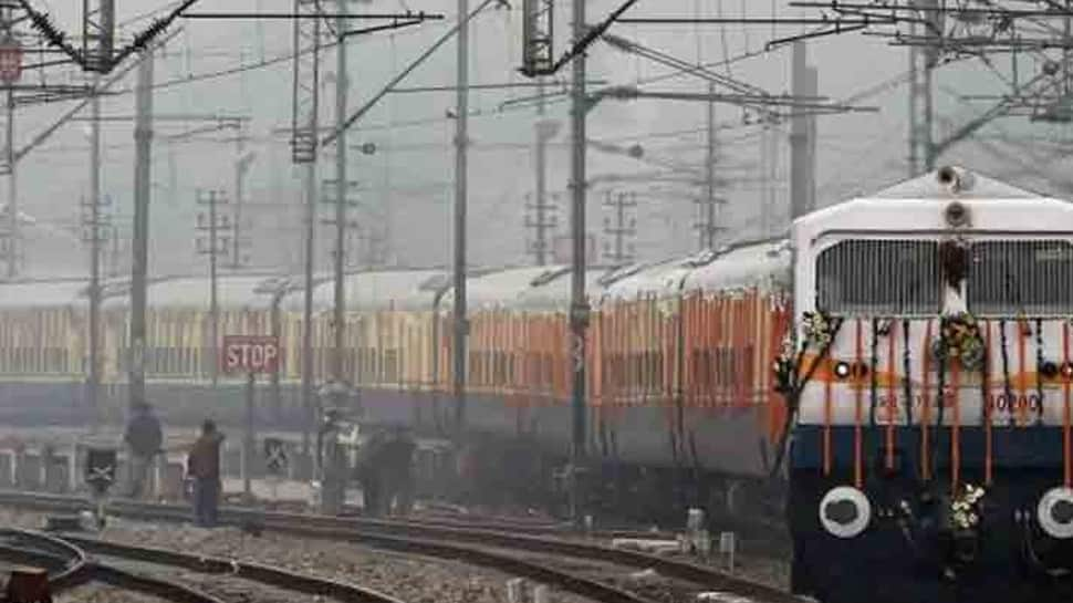 Man pushed off running train in Mumbai, dies 