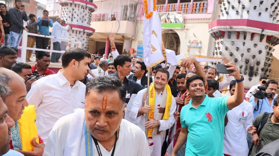 Rahul Gandhi greeted with chants of &#039;Modi Modi&#039; in Gujarat