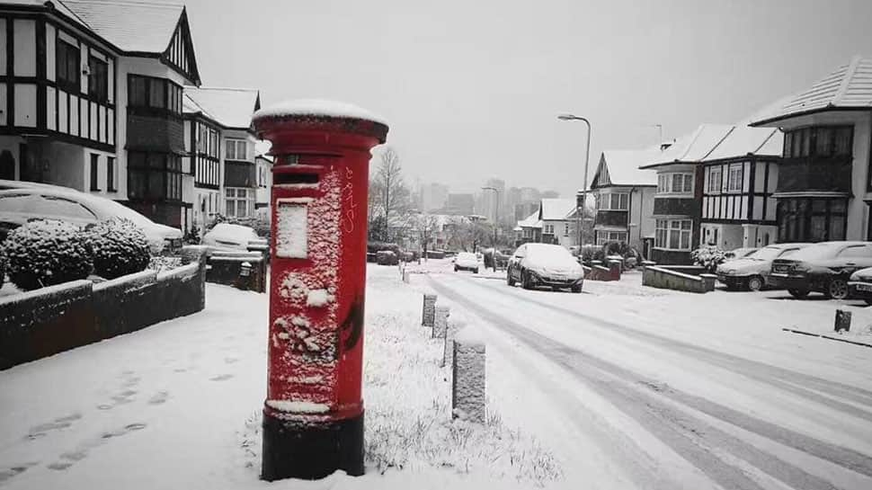 Britain sees heavy snowfall, could disrupt travel massively