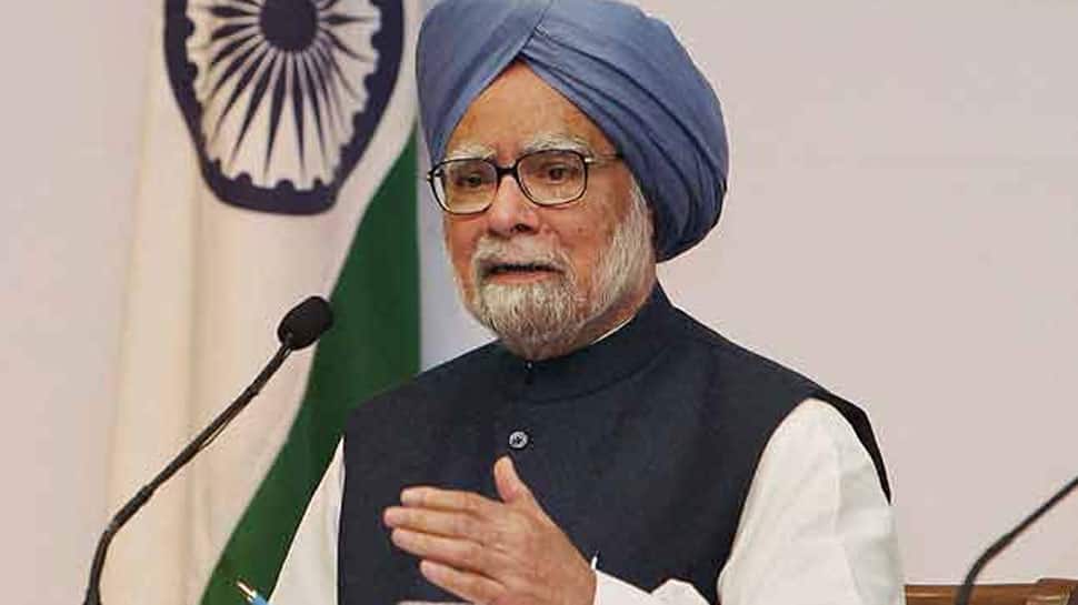 Manmohan Singh right in demanding PM Modi&#039;s apology: Chidambaram