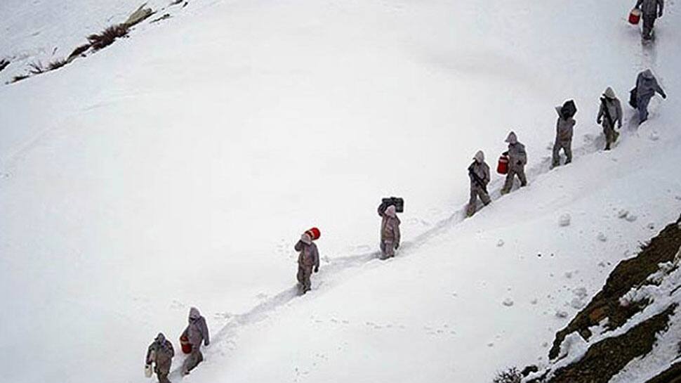 Two soldiers go missing amid heavy snowfall in J&amp;K&#039;s Naugam Sector