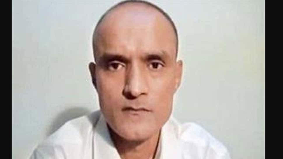 Pakistan asks its High Commission to issue visas to Jadhav&#039;s family