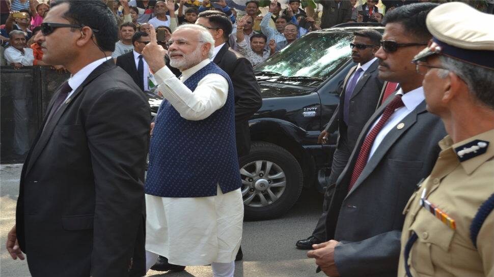 The Prime Minister walked some distance to greet the people standing on both sides of the road