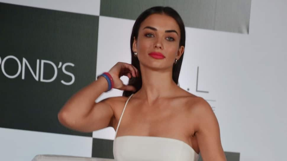 Looking for roles that allow less make-up, says Amy Jackson