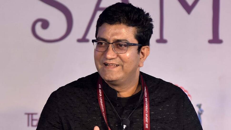 There is a difference between expression and aggression: Prasoon  Joshi