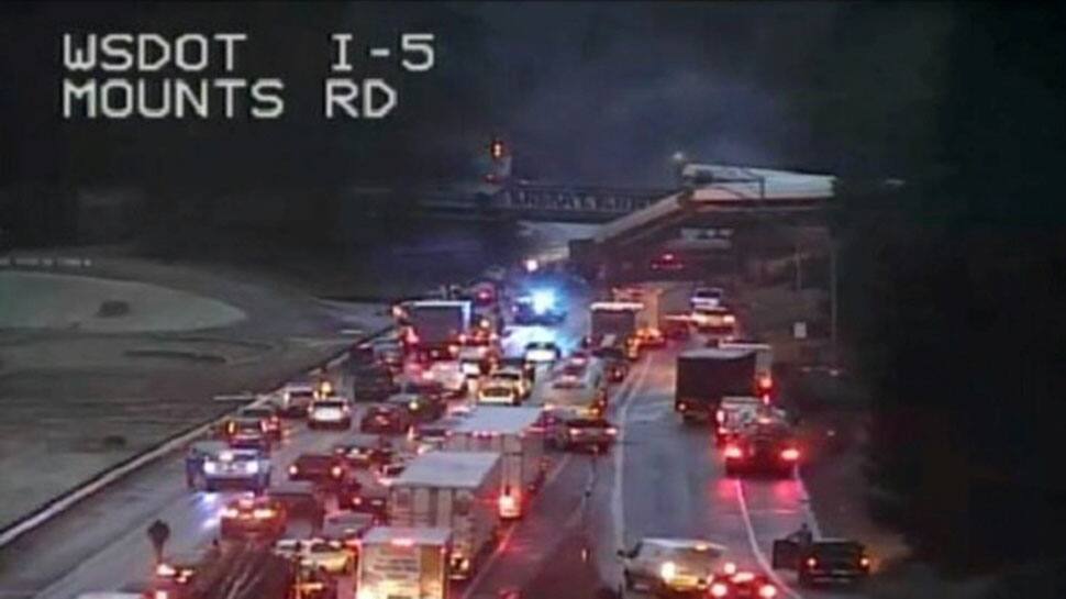 Passenger train on derails in Washington, ​3 killed, 100 injured