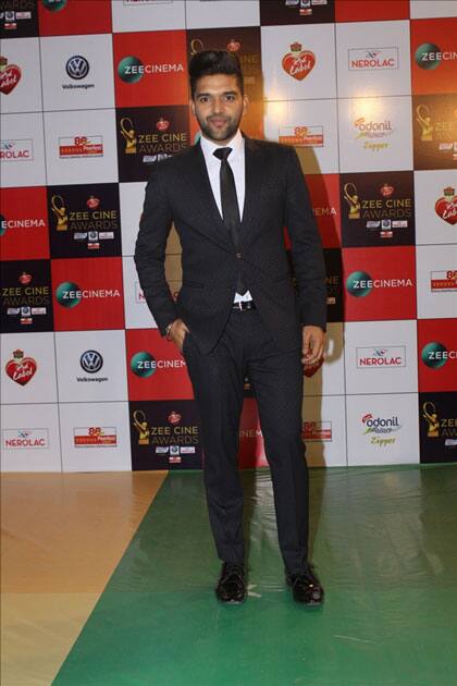 Singer Guru Randhawa at the red carpet of 