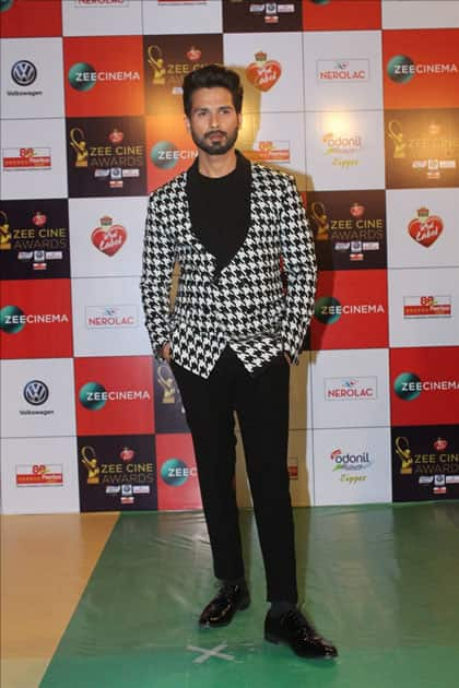 Actor Shahid Kapoor at the red carpet of 