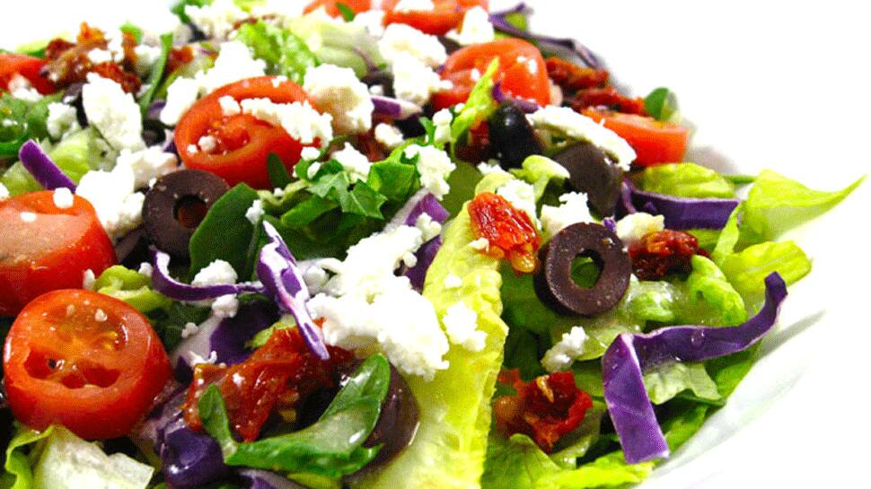 Salad consumption may keep your brain younger, healthier