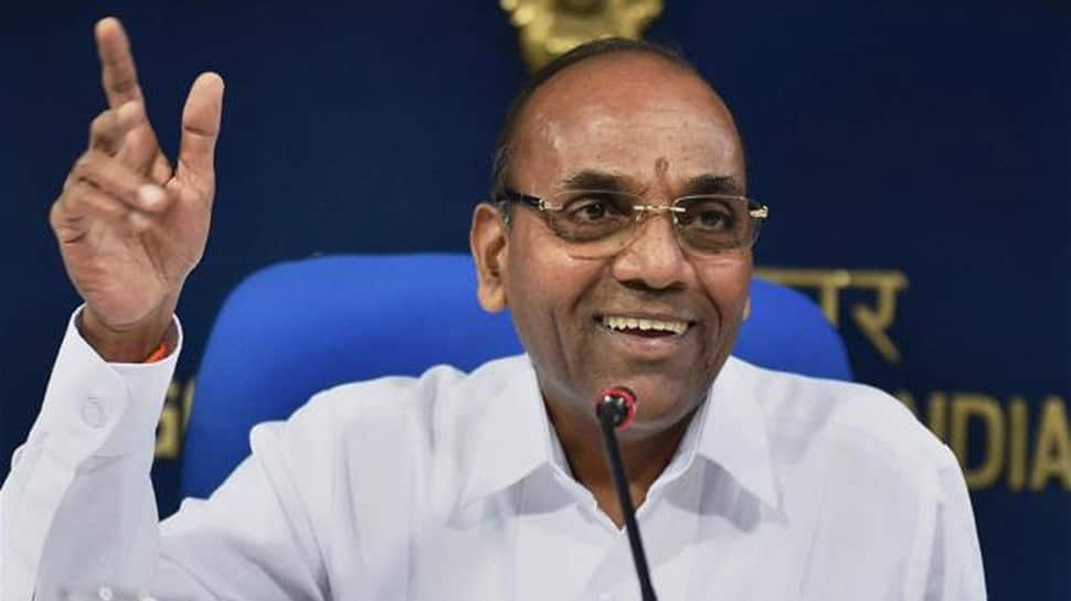 Union Minister Anant Geete hurt in Maharashtra road accident