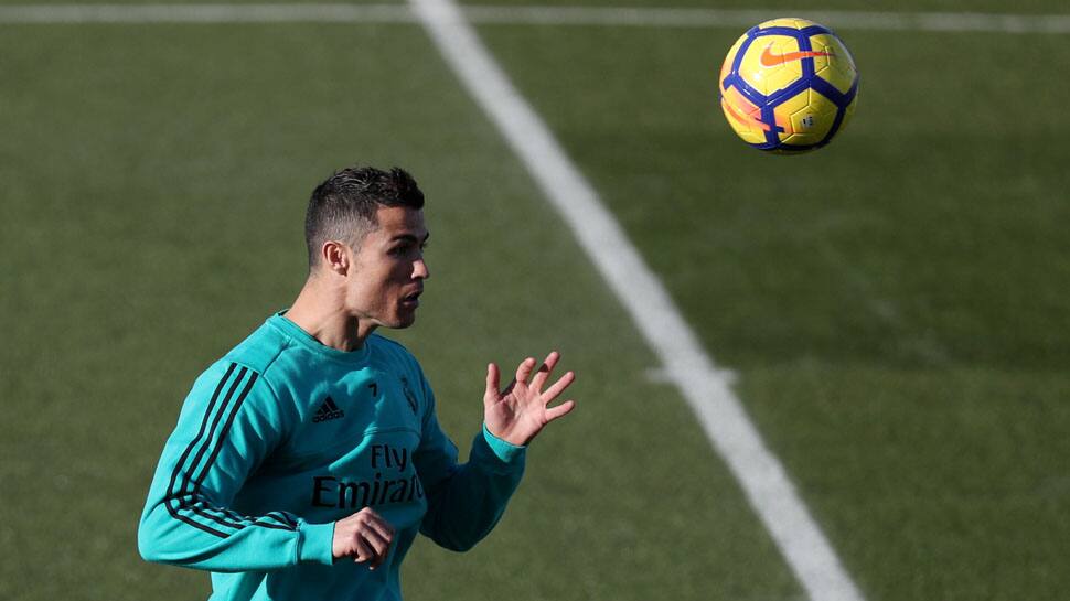 Cristiano Ronaldo back in training one day before El Clasico