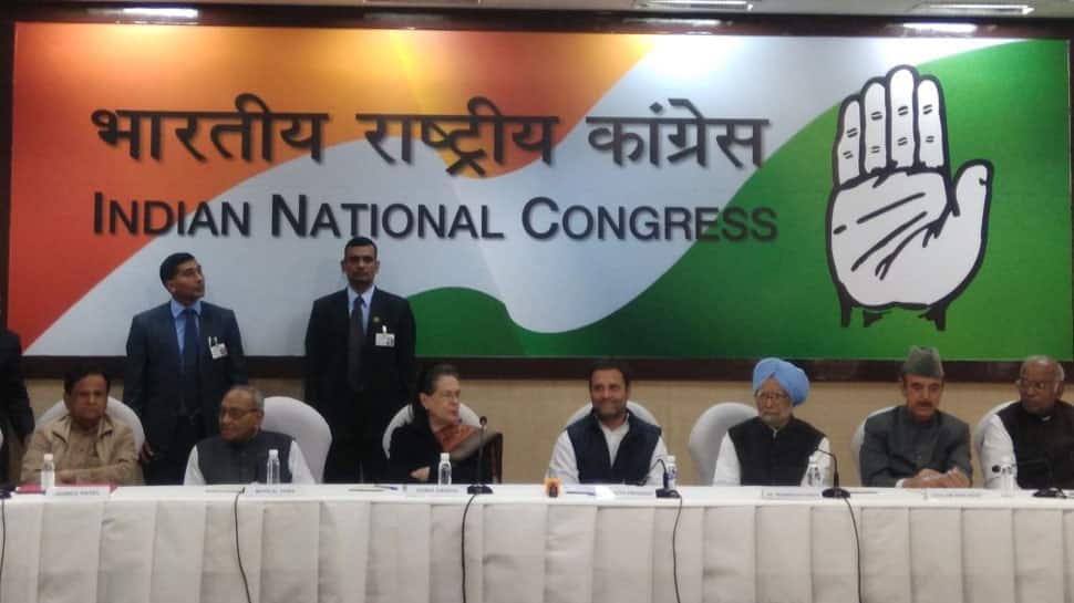 Rahul Gandhi chairs first CWC meeting as Congress president