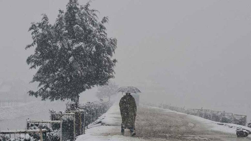 Snowfall leads to further dip in temperature in Jammu and Kashmir